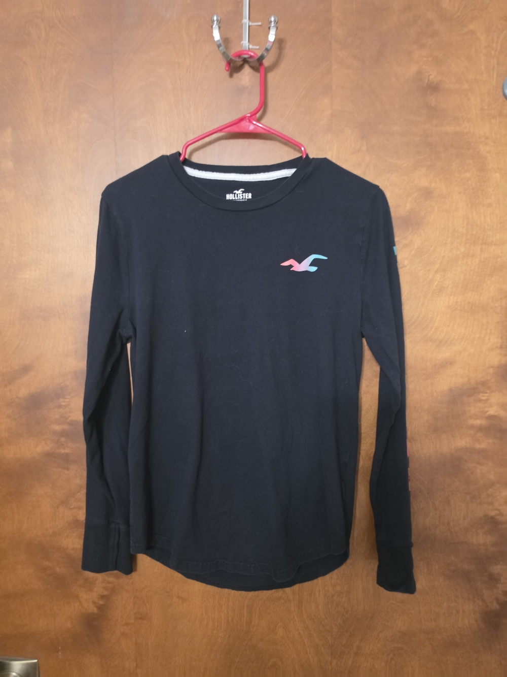 Hollister Men's Long-Sleeve Logo Tee - Black with Pink & Blue Accent